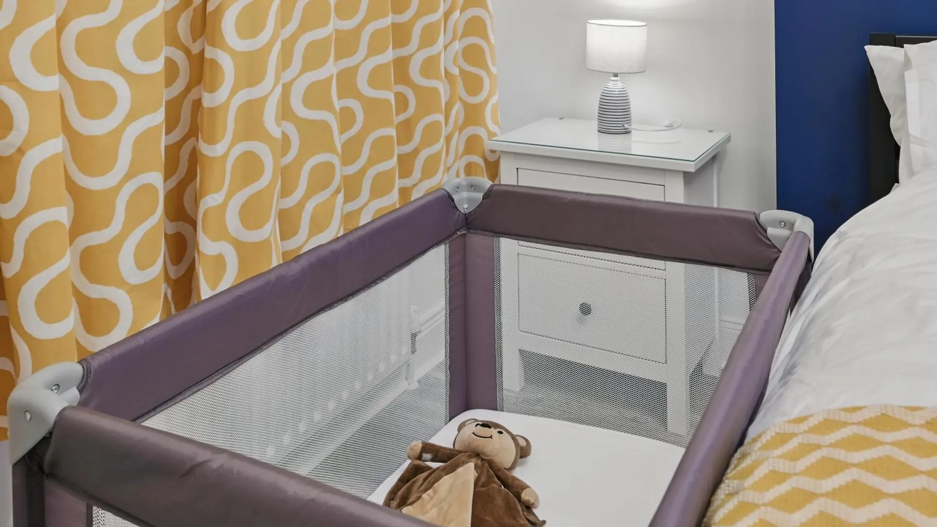 Central Flat 3 Bedroom, 2 Bathroom - Staybynumbers ベルファスト 0*,  イギリス