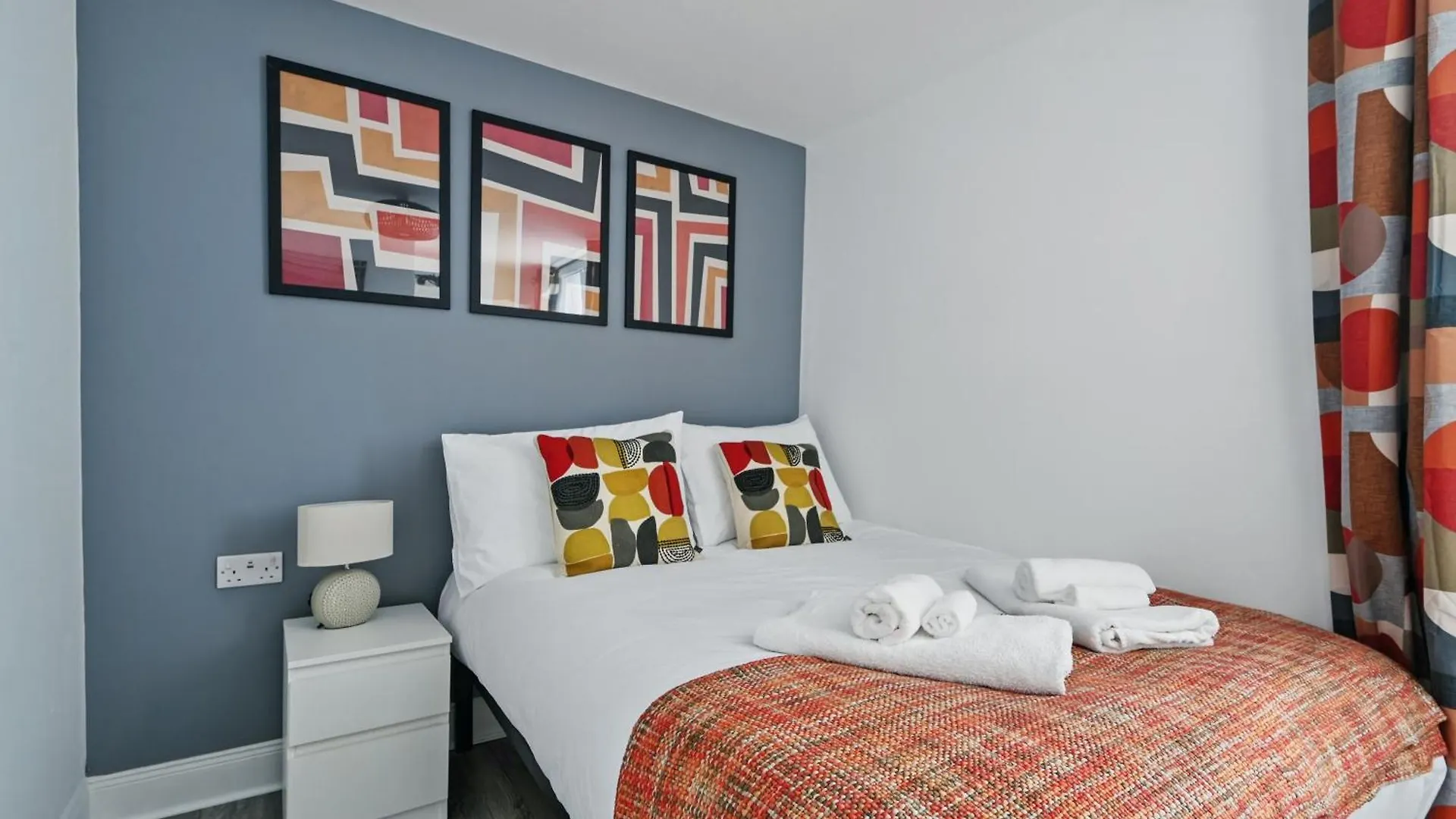 Central Flat 3 Bedroom, 2 Bathroom - Staybynumbers ベルファスト